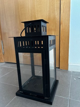 Farol grande negro
