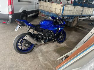 Yamaha R1 2024 Azul