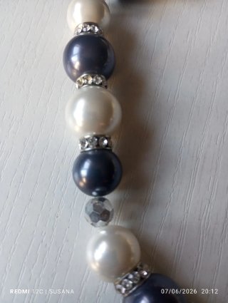 Conjunto de bisutería: collar y pulseras