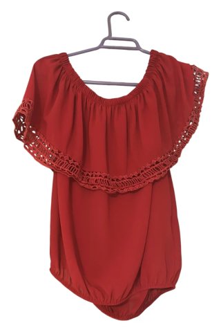 Camiseta roja hombros descubiertos talla S