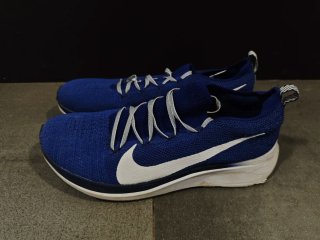 Zapatillas Nike zoom fly, con placa de carbono.