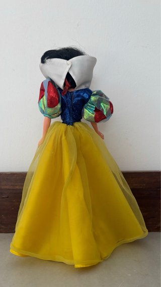 Muñeca Blancanieves Disney Ojos Brillantes