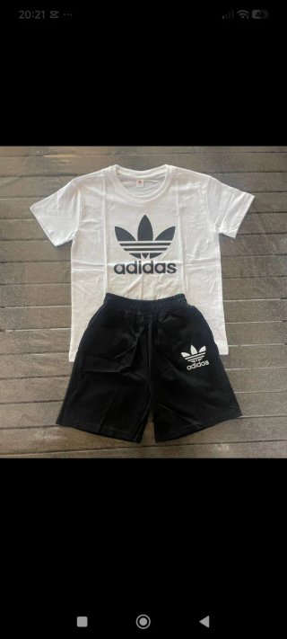 Completo Adidas Bianco Nero Bimbo 150 cm.