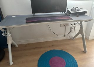 Mesa Gaming 137,6cm x 57cm