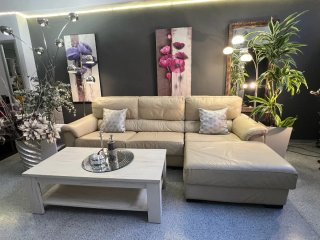 Sofá chaise longue de cuero beige