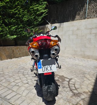 Honda VFR 800 VTEC Roja