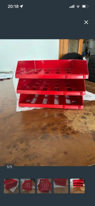 Bandejas de escritorio apilables rojas