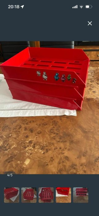 Bandejas de escritorio apilables rojas