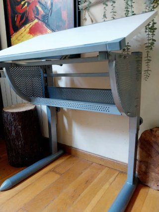 Mesa de dibujo inclinable gris y blanca oferta hoy
