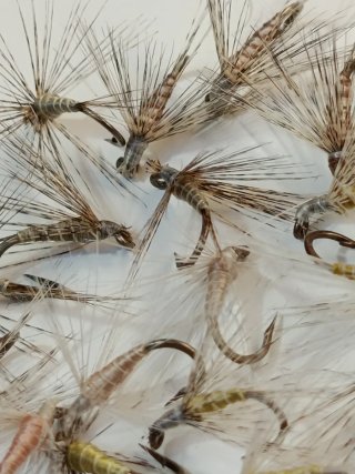 27 Moscas Ahogadas Pesca