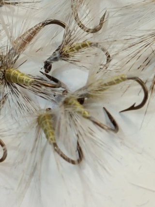 27 Moscas Ahogadas Pesca