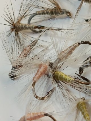 27 Moscas Ahogadas Pesca