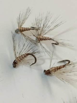 27 Moscas Ahogadas Pesca