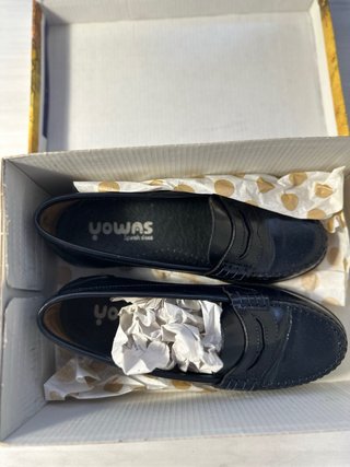 Zapatos Yowas niño negros talla 32