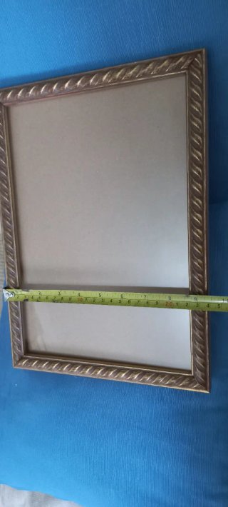 Marco de fotos de madera dorado a 3 € CADA UNO