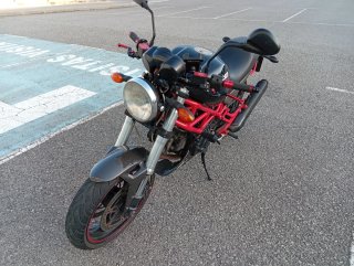 Ducati Monster 695 Negra y Roja