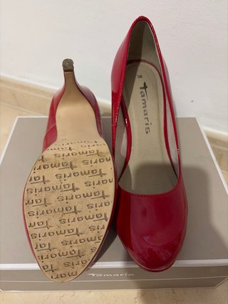 Zapatos de tacón rojos Tamaris talla 38