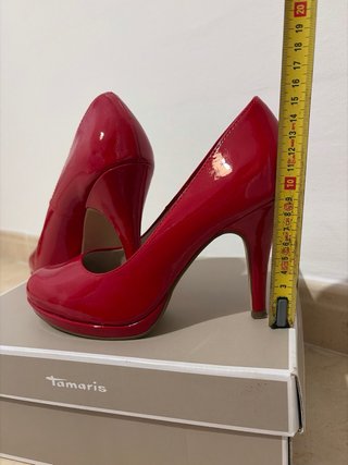 Zapatos de tacón rojos Tamaris talla 38