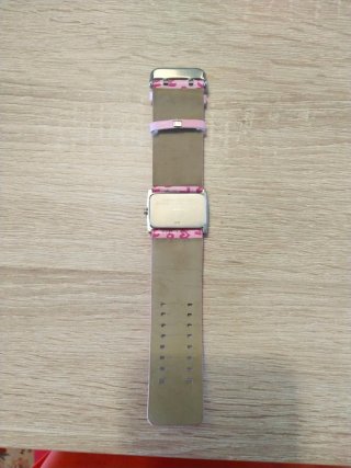 Reloj Hello Kitty Rosa y Plateado