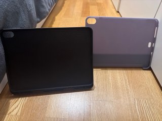 2 Fundas iPad Air 4: Negra y Azul Claro