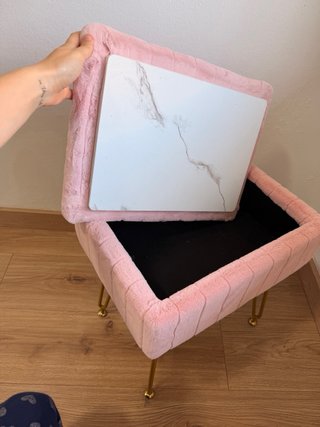 Taburete con almacenaje rosa y dorado