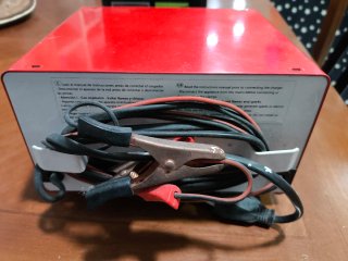 Cargador Baterías Coche Moto 12V Ferve F-905