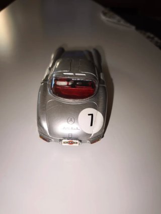 Carrocería mercedes escala 1/24 de plastico