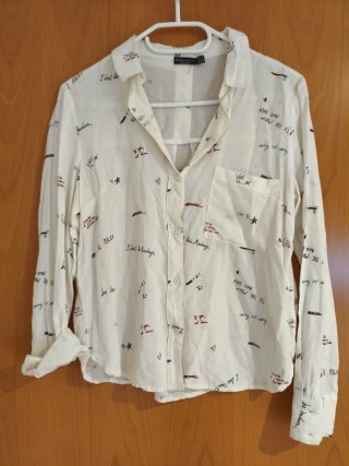 Camisa blanca estampada mujer