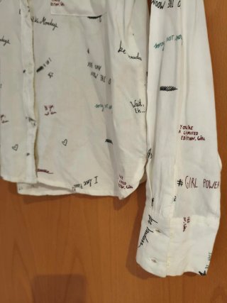 Camisa blanca estampada mujer