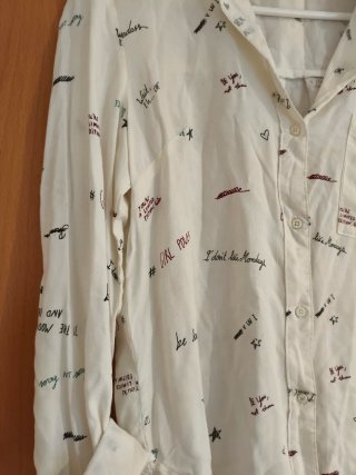 Camisa blanca estampada mujer