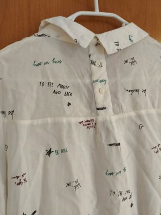 Camisa blanca estampada mujer