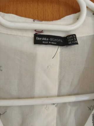 Camisa blanca estampada mujer