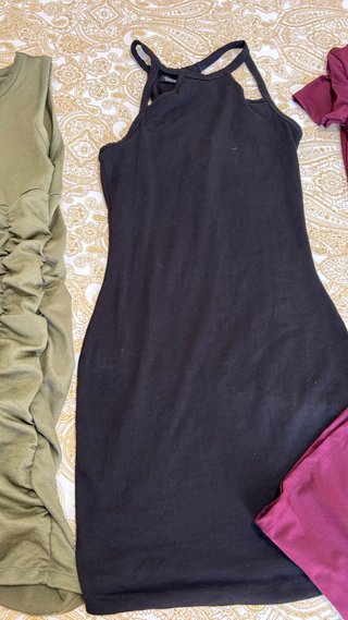 Lote 3 vestiti a 6€
