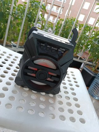 Altavoz LM-S399 Funciona perfectamente (asa rota)