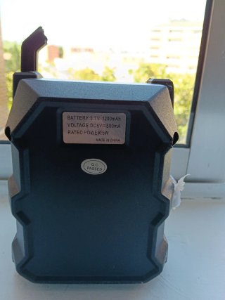Altavoz LM-S399 Funciona perfectamente (asa rota)