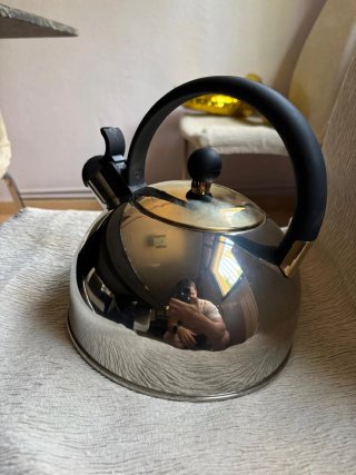 Tetera de acero inoxidable sin estrenar