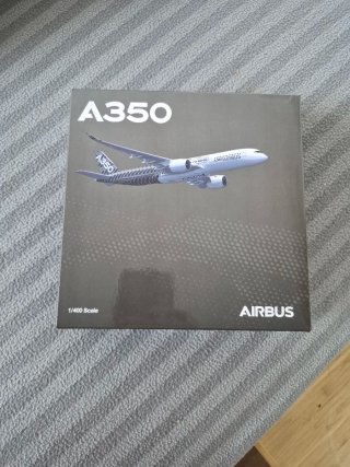 Maqueta Airbus A350 1/400