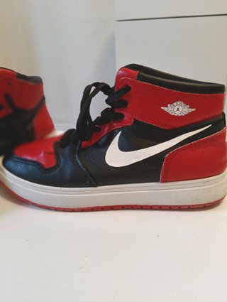 Nike Air Jordan 1 Mid Talla 38
