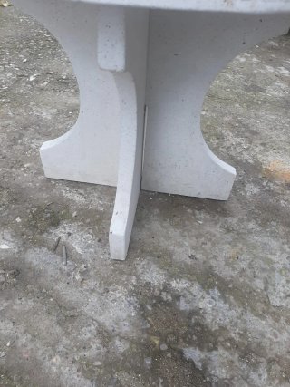 Mesa redonda de granito 50x70 cm