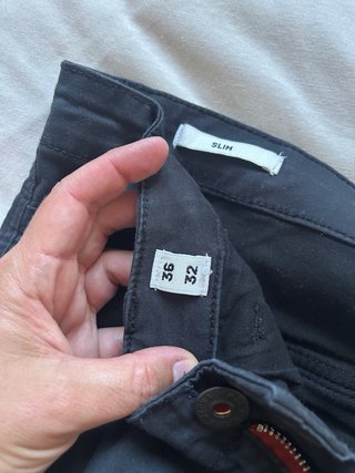 Pantalón cargo negro
