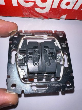 Legrand 775808 Interruptor Doble 10AX