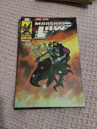 Comic MINISERIE 6 N* MARSHALL LAW