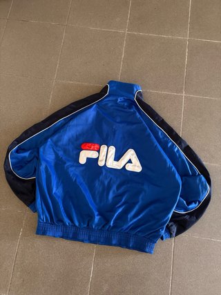 Chaqueta Deportiva Fila Azul y Negra