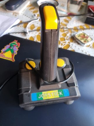 Sinclair ZX Spectrum + Joysticks y Juegos