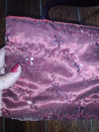 Bolso de fiesta Menbur granate.