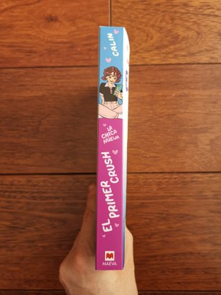 La chica nueva 2: El primer crush (Novela gráfica)