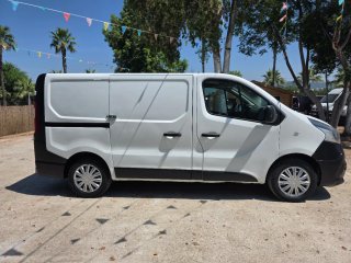 Nissan NV300 2017