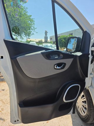 Nissan NV300 2017