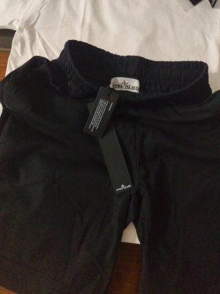Conjunto Stone Island Camiseta y Pantalón Corto.