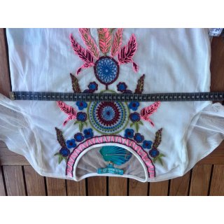 Blusa tul bordada étnica blanca